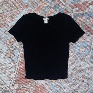 Black ribbed crop top